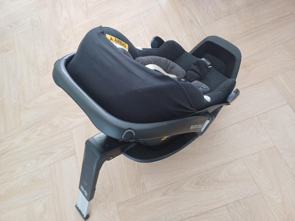 Maxi Cosi Pebble Pro i-Size + FamilyFix2 Base, Kinderen en Baby's, Autostoeltjes, Ophalen, Zijbescherming, Zo goed als nieuw, Isofix