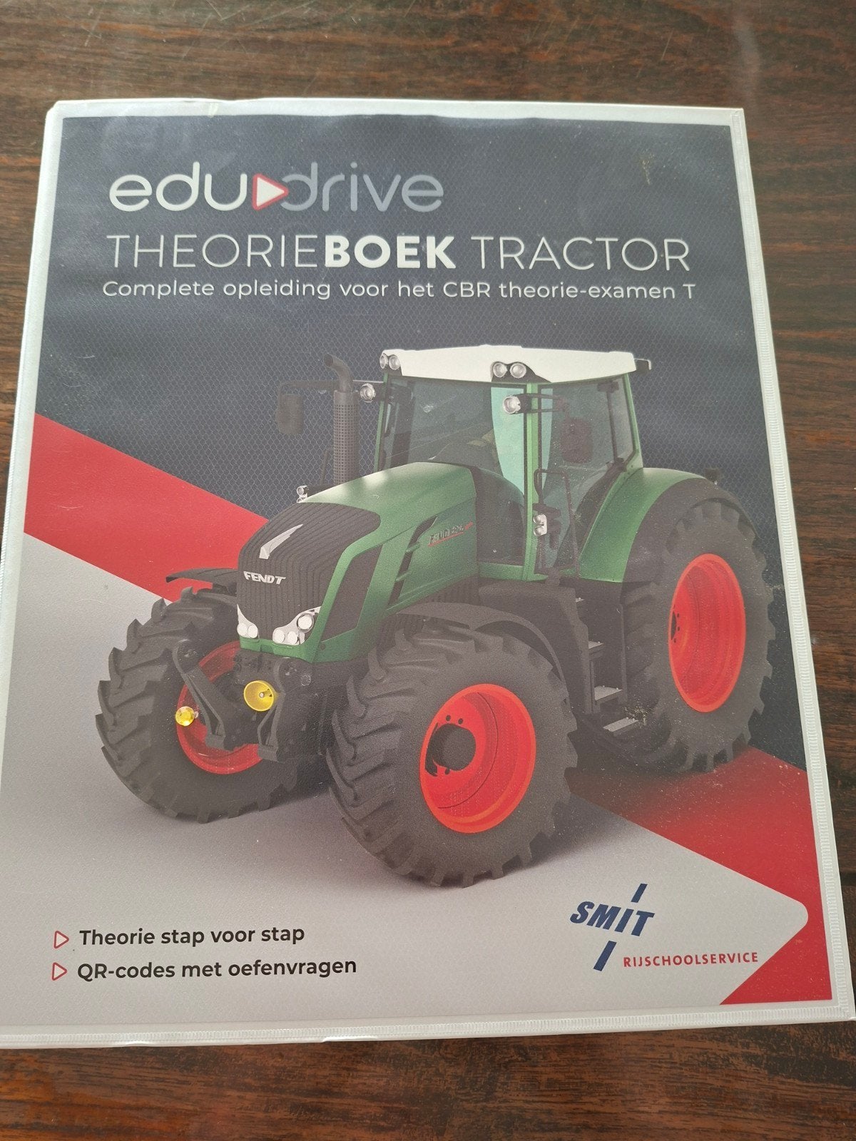 EduDrive Theorieboek Tractor - T-rijbewijs, Ophalen of Verzenden, Zo goed als nieuw, Overige niveaus