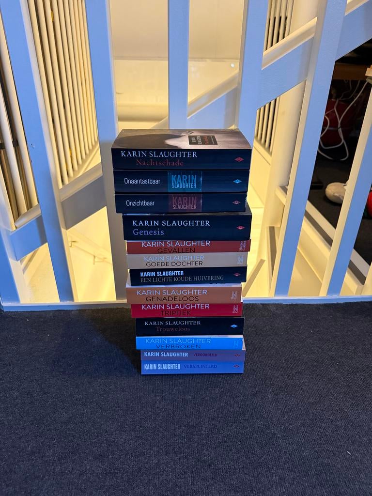 Karin Slaughter boekenpakket (11 boeken), Ophalen of Verzenden, Gelezen, Nederland
