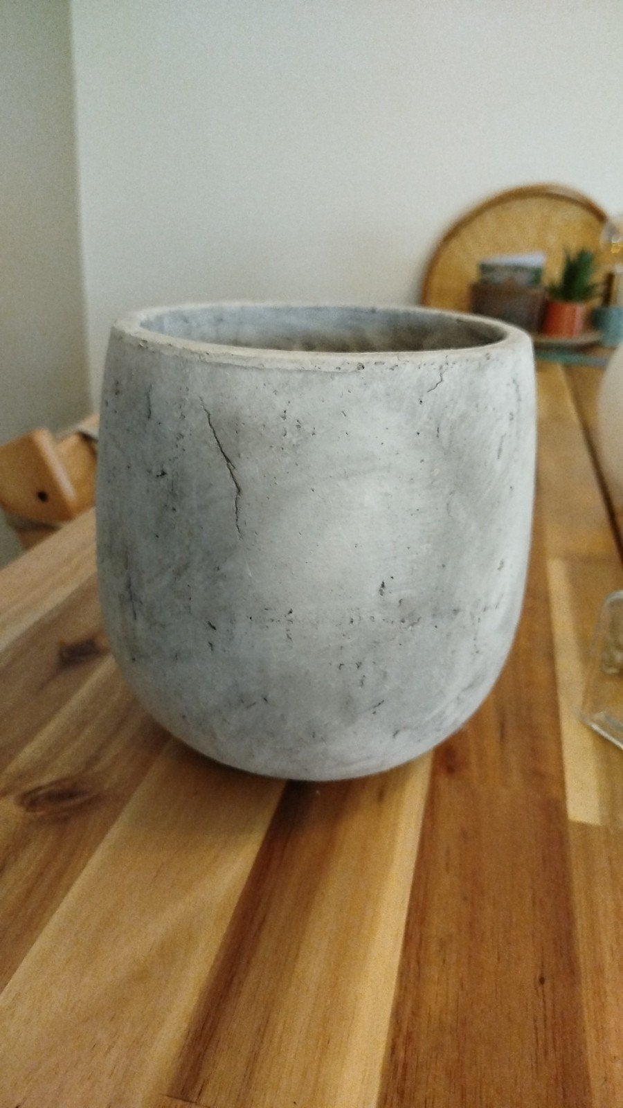Betonnen bloempot, grijs, 20 cm hoog, Gebruikt, Rond, Ophalen of Verzenden, Binnen