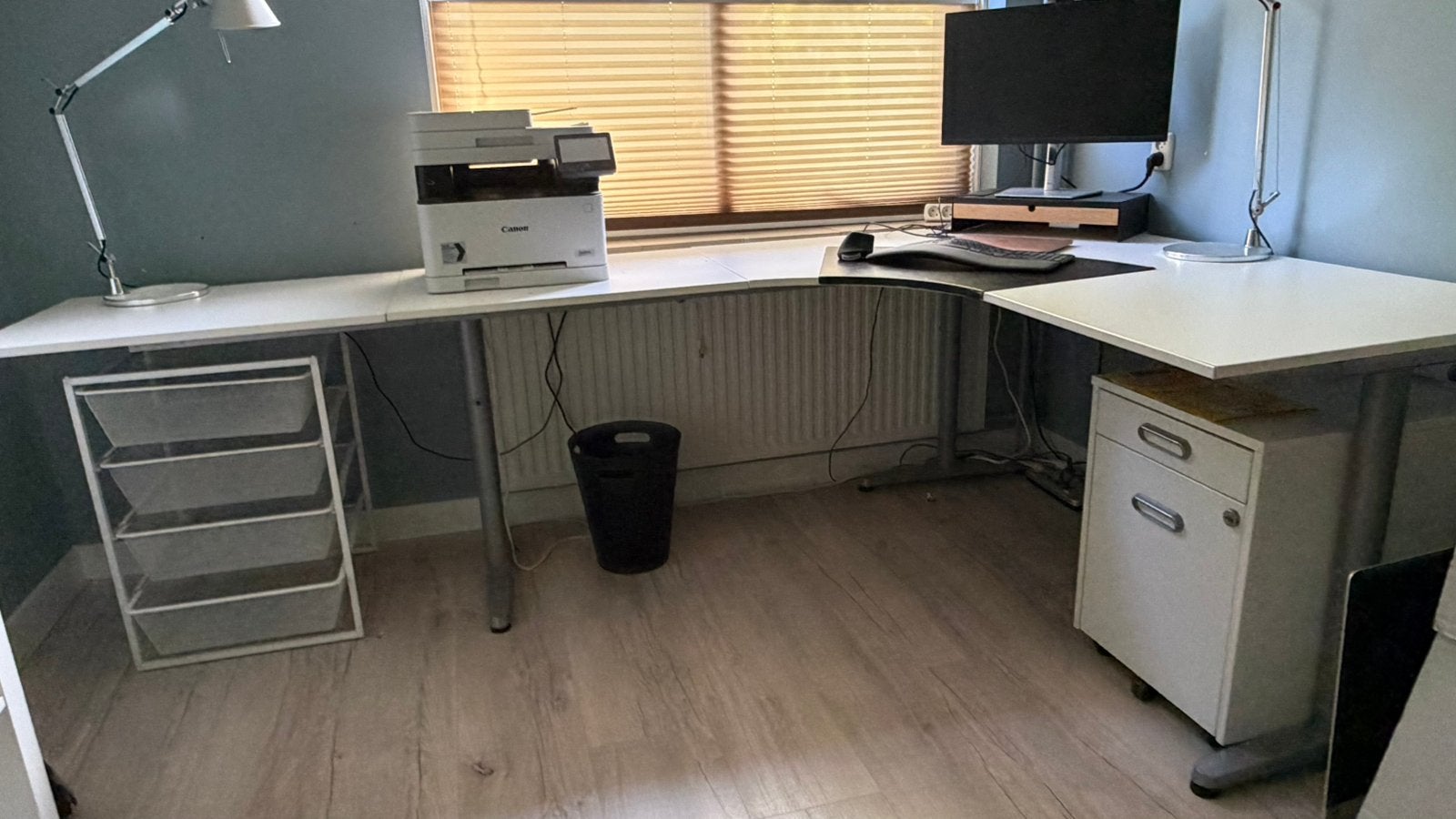 Super groot bureau, Huis en Inrichting, Bureaus, Gebruikt, Spaanplaat of MDF, Hoekbureau, In hoogte verstelbaar