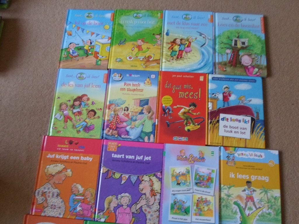 Lezen  is  leuk,  Borre    en   Dyslexie     5   foto,s, Ophalen of Verzenden, Zo goed als nieuw, Diverse auteurs, Fictie algemeen