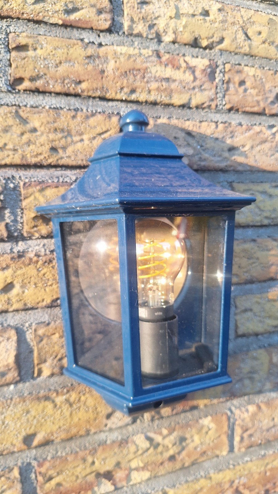 Blauwe buitenlamp - nieuw in doos, Tuin en Terras, Buitenverlichting, Ophalen, Minder dan 50 watt, Wandlamp, Netvoeding