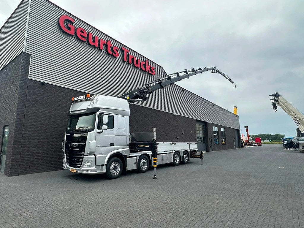 DAF XF 530 8X2+HIAB 1055E-8+JIB 150X-6 KRAAN/KRAN/CRANE.GRUA, Auto's, Vrachtwagens, Automaat, Euro 6, Bedrijf, 2 stoelen