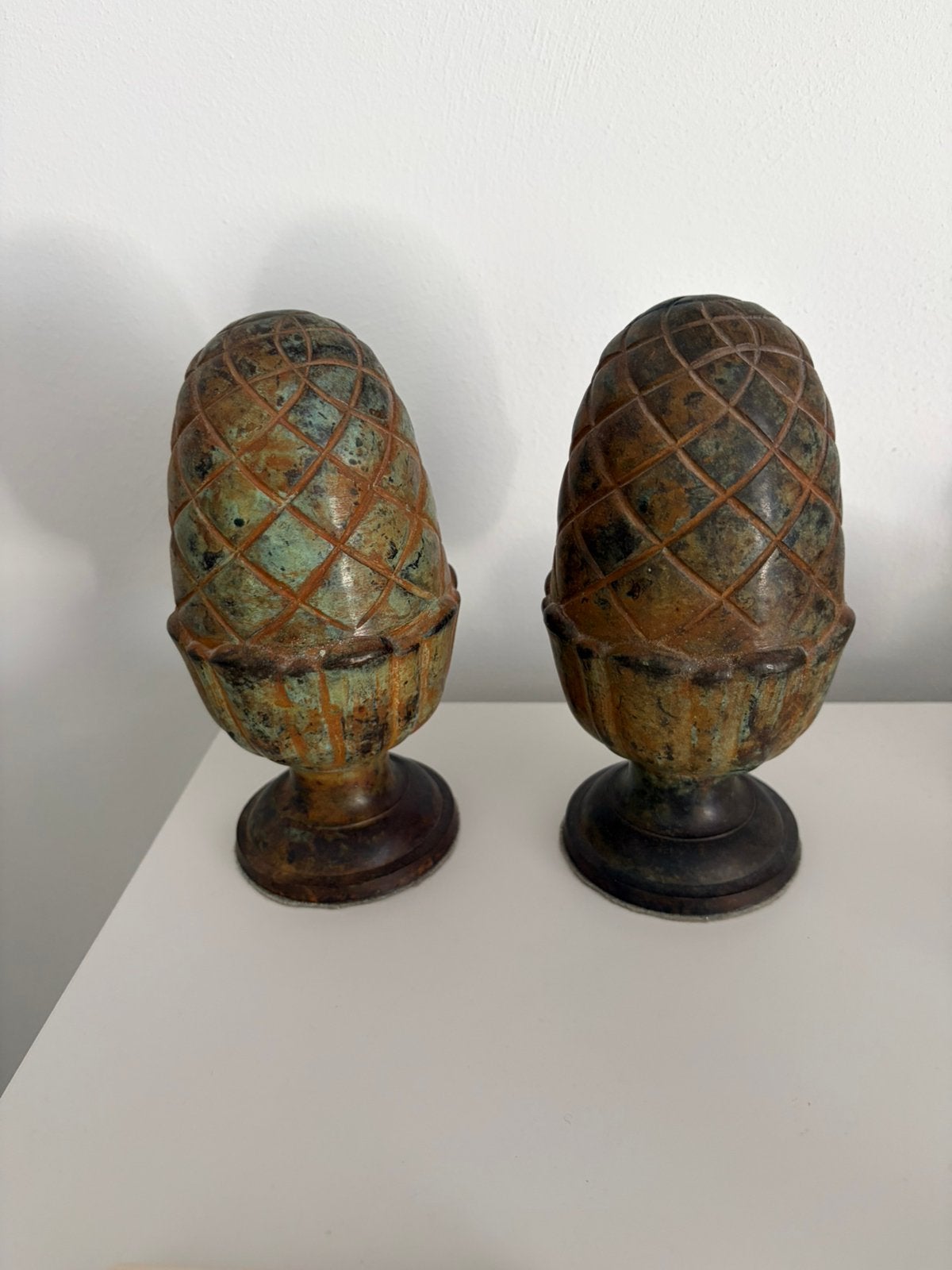 Twee bronzen dennenappels, Verzamelen, Beelden en Beeldjes, Ophalen of Verzenden, Zo goed als nieuw, Overige typen