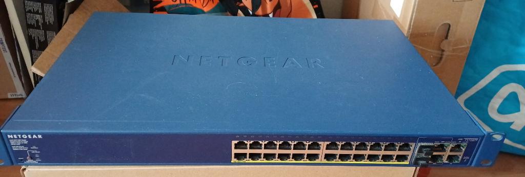 Netgear Prosafe FS728TP switch met PoE, Ophalen of Verzenden, Refurbished