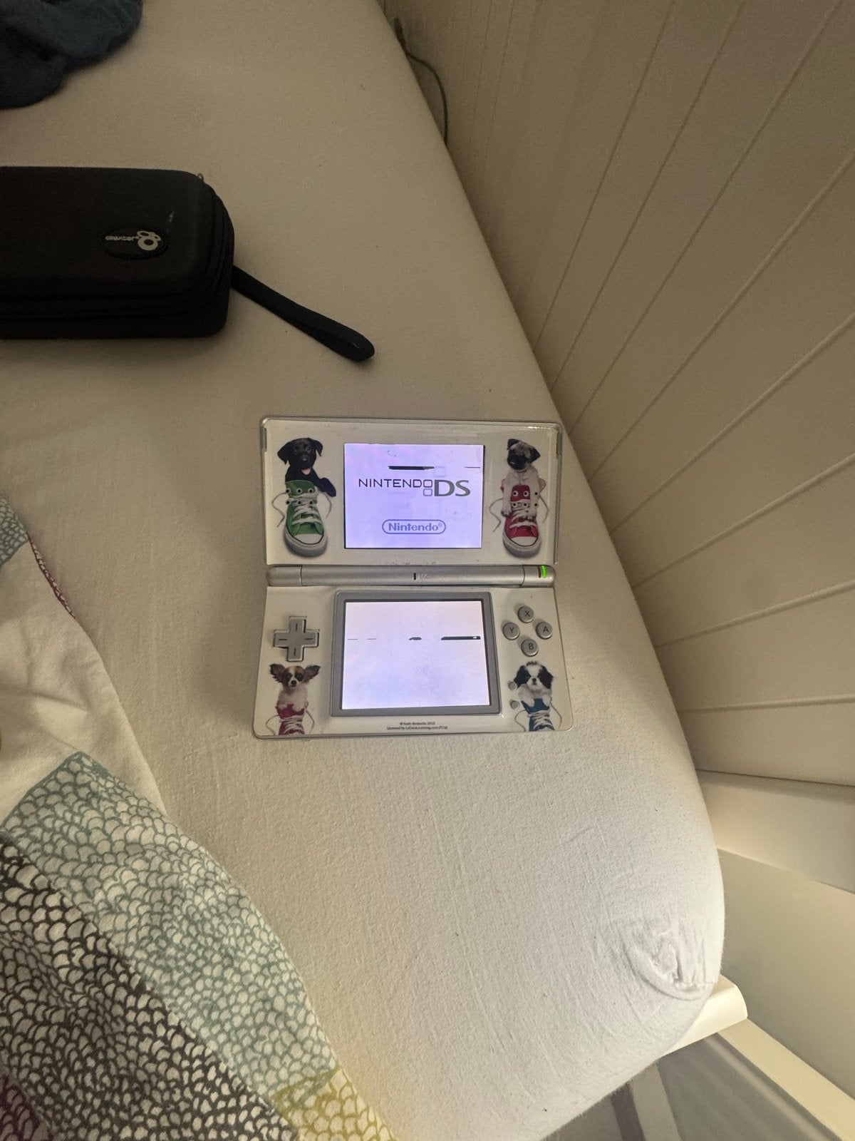 Nintendo DS met oplader en Tigerz spel - Goede staat, Spelcomputers en Games, Ophalen, Wit, DS Original of Phat, Gebruikt