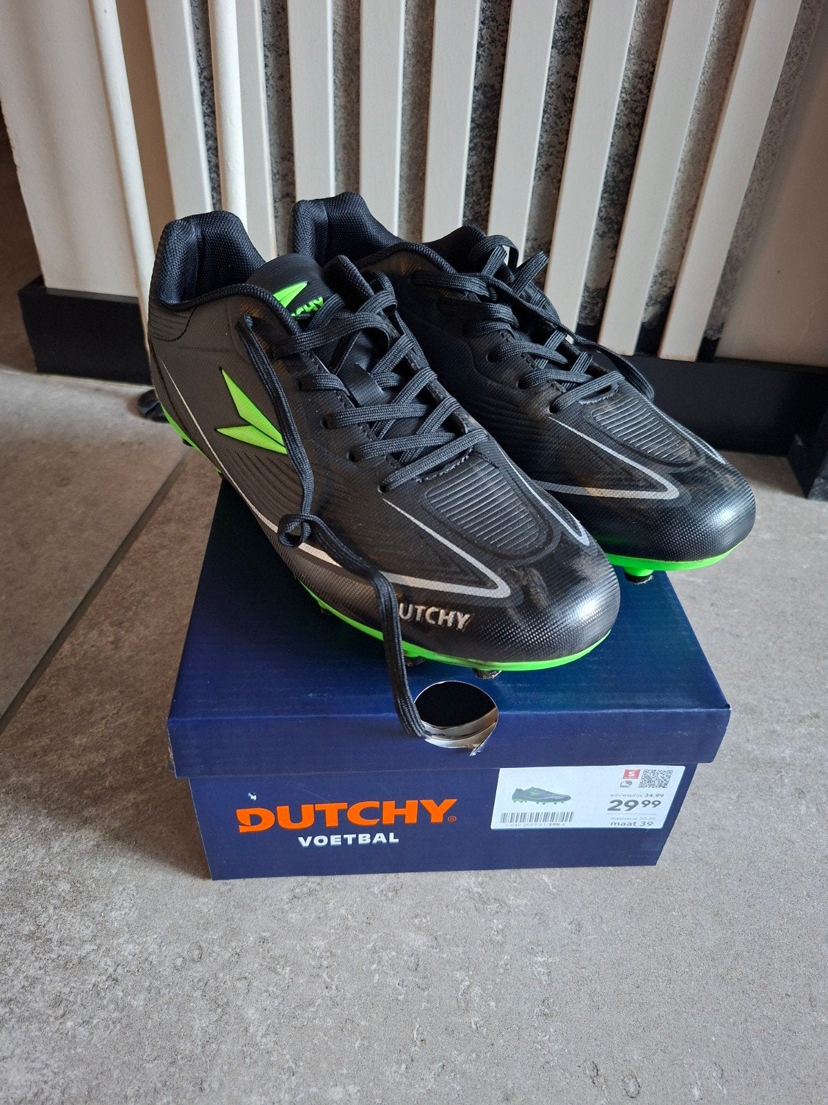 Voetbal schoenen mt 39 zgan, Sport en Fitness, Voetbal, Maat XS of kleiner, Ophalen of Verzenden, Zo goed als nieuw, Schoenen