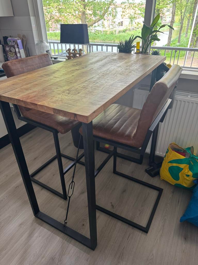 Mango houten eetbar met 2 barstoelen (Z.G.S.), Ophalen, Gebruikt