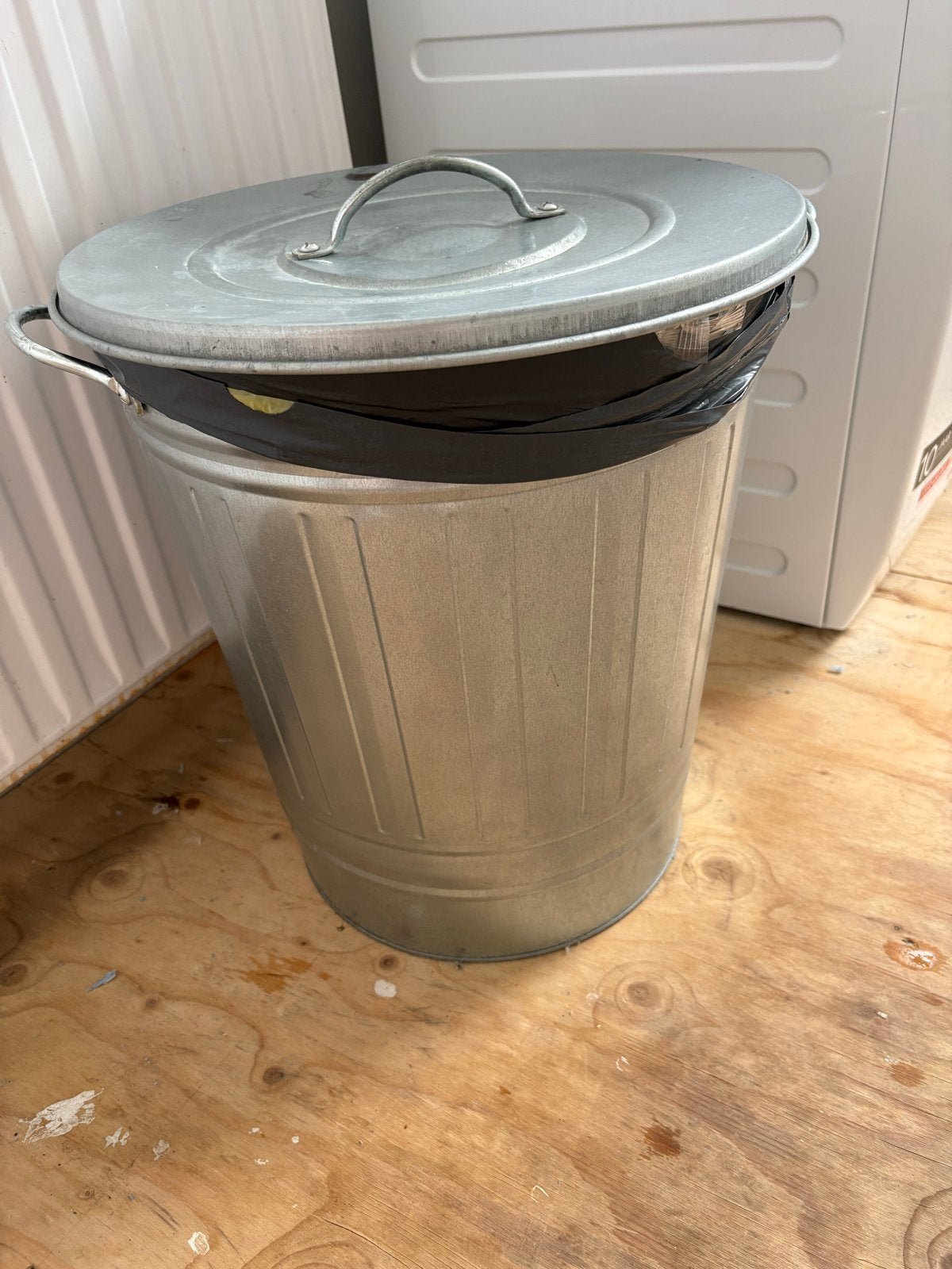Zinken afvalemmer met deksel, 50 – 75, Gebruikt, Ophalen of Verzenden, Metaal