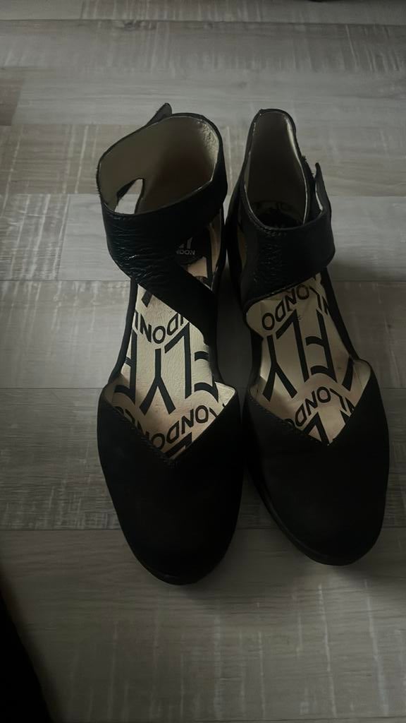 Zwarte schoenen leer met nubuck Fly mt 39, Schoenen met lage hakken, Zwart, Ophalen of Verzenden, Zo goed als nieuw