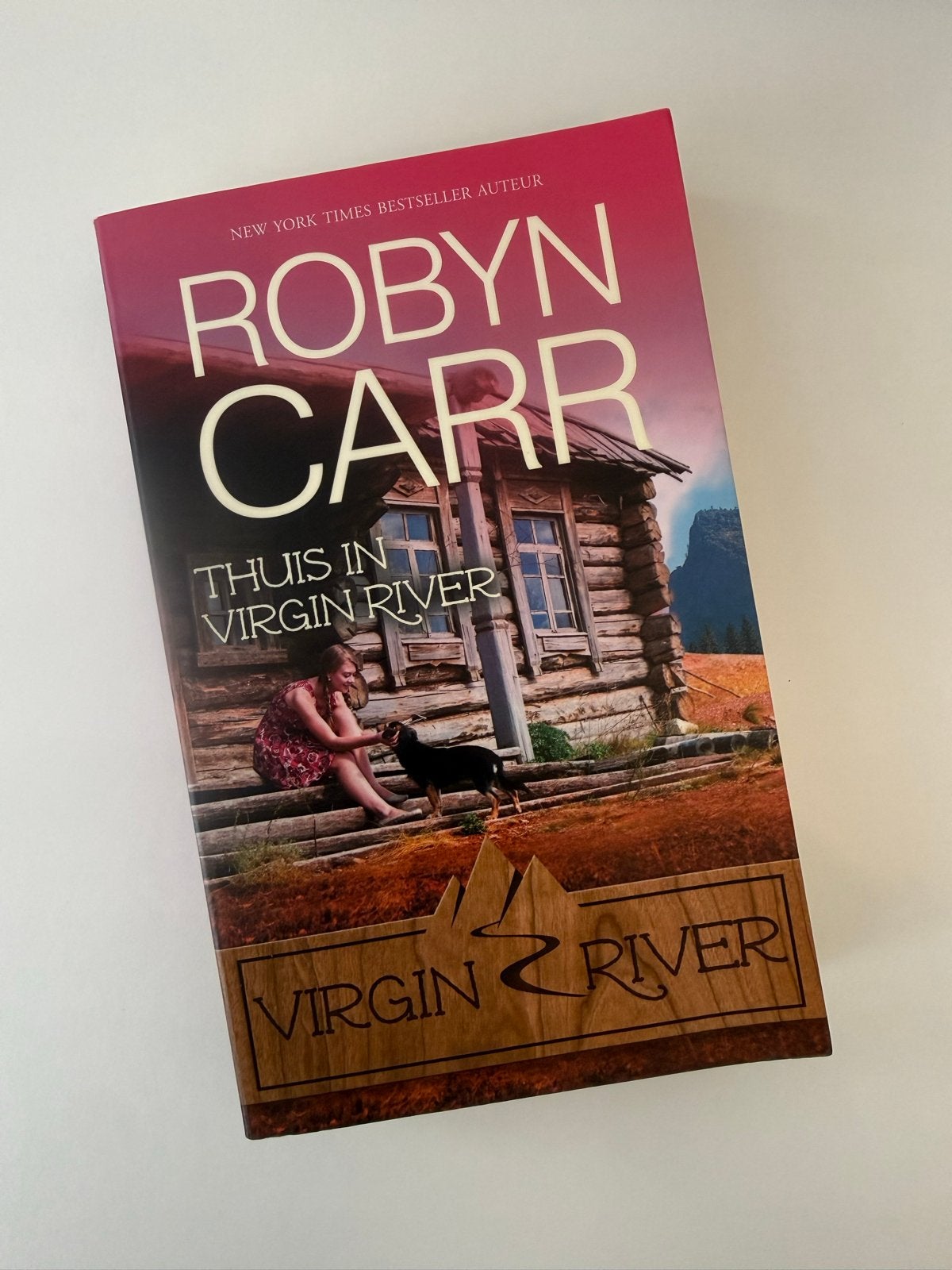 Robyn Carr - Thuis in Virgin River (Boek), Ophalen of Verzenden, Zo goed als nieuw, Nederland