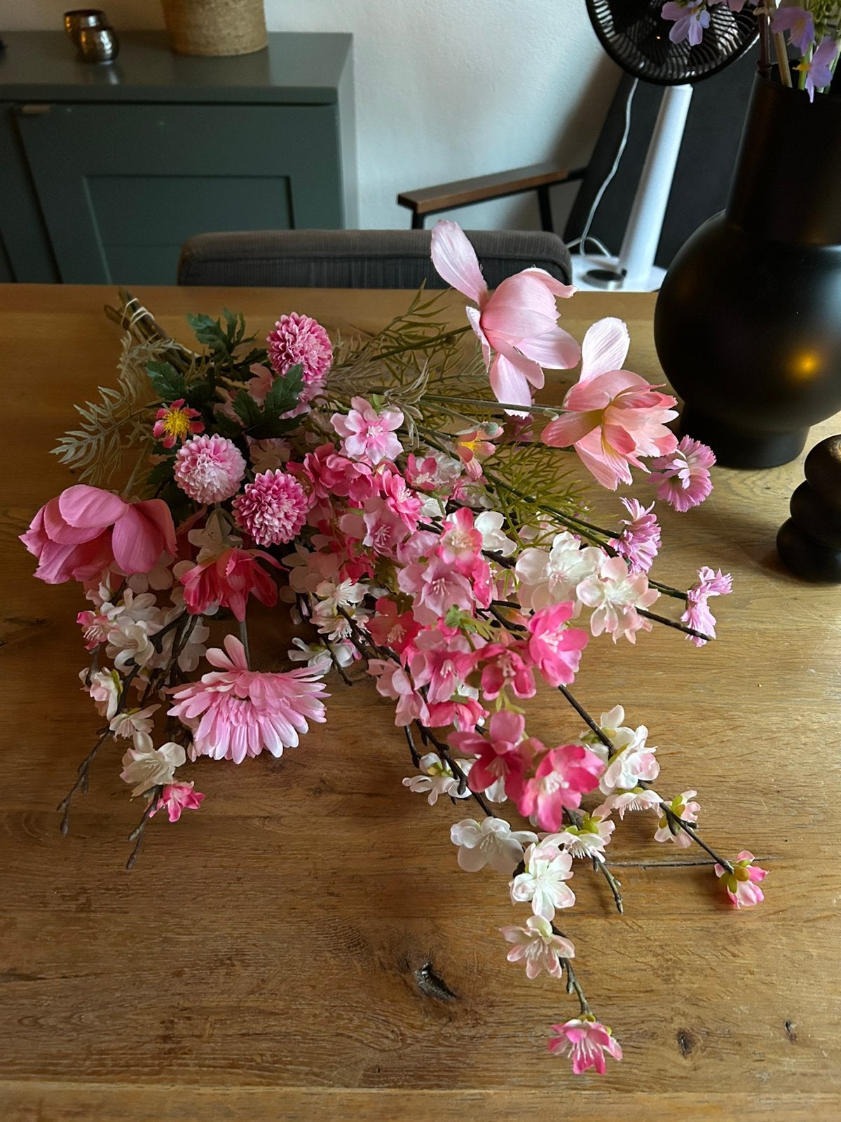9 mooie kunstbloemtakken, roze/wit, z.g.a.n., Huis en Inrichting, Woonaccessoires | Kunstplanten en Kunstbloemen, Ophalen, Binnen
