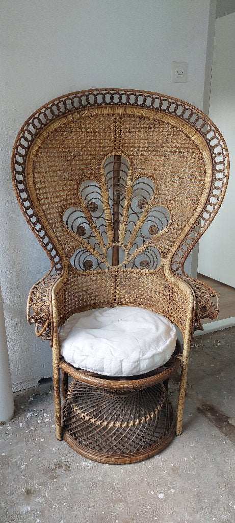 Vintage rotan pauwenstoel met kussen, Gebruikt, Overige kleuren, Riet of Rotan, Ophalen of Verzenden