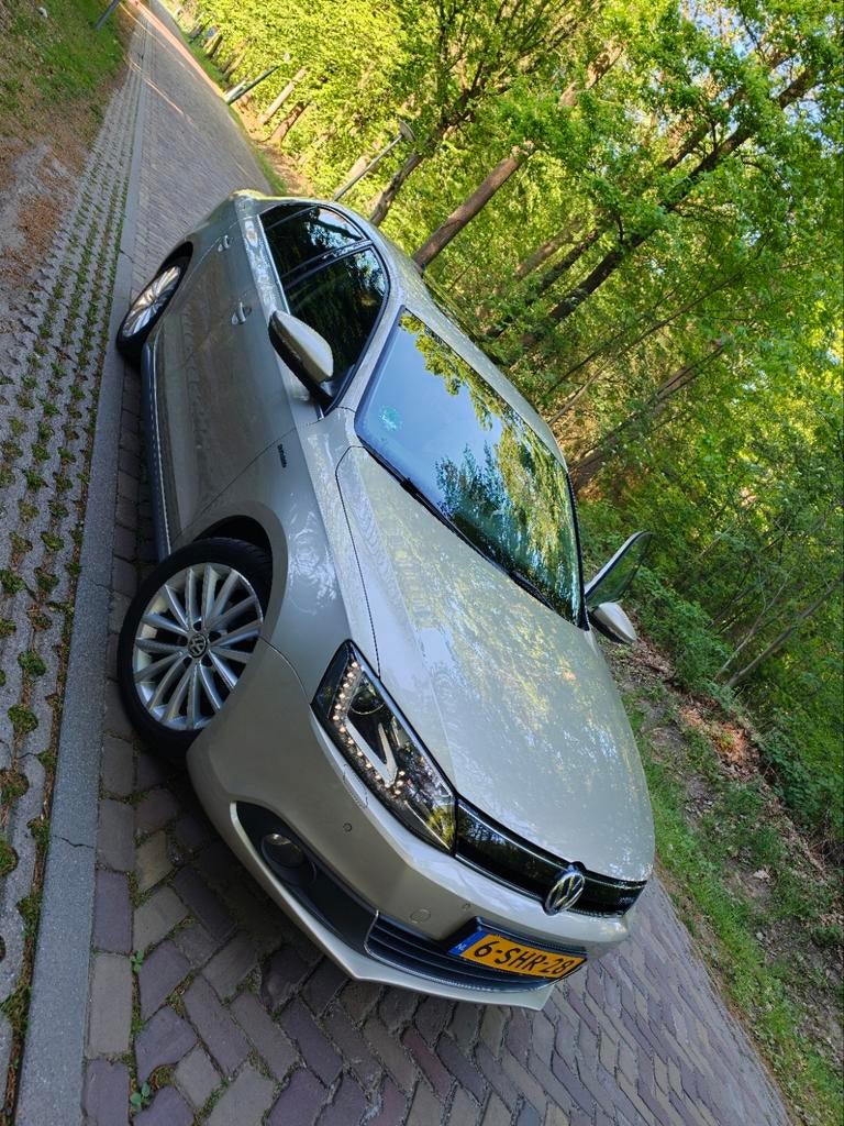 Volkswagen Jetta 1.4 TSI Hybrid 170pk 7-DSG 2013, Beige, Origineel Nederlands, Sedan, Jetta