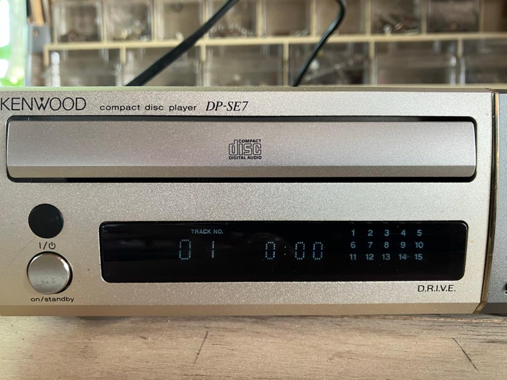Kenwood CD speler DP-SE7 - Leest geen CD's meer, Audio, Tv en Foto, Cd-spelers, Ophalen of Verzenden, Niet werkend, Overige merken