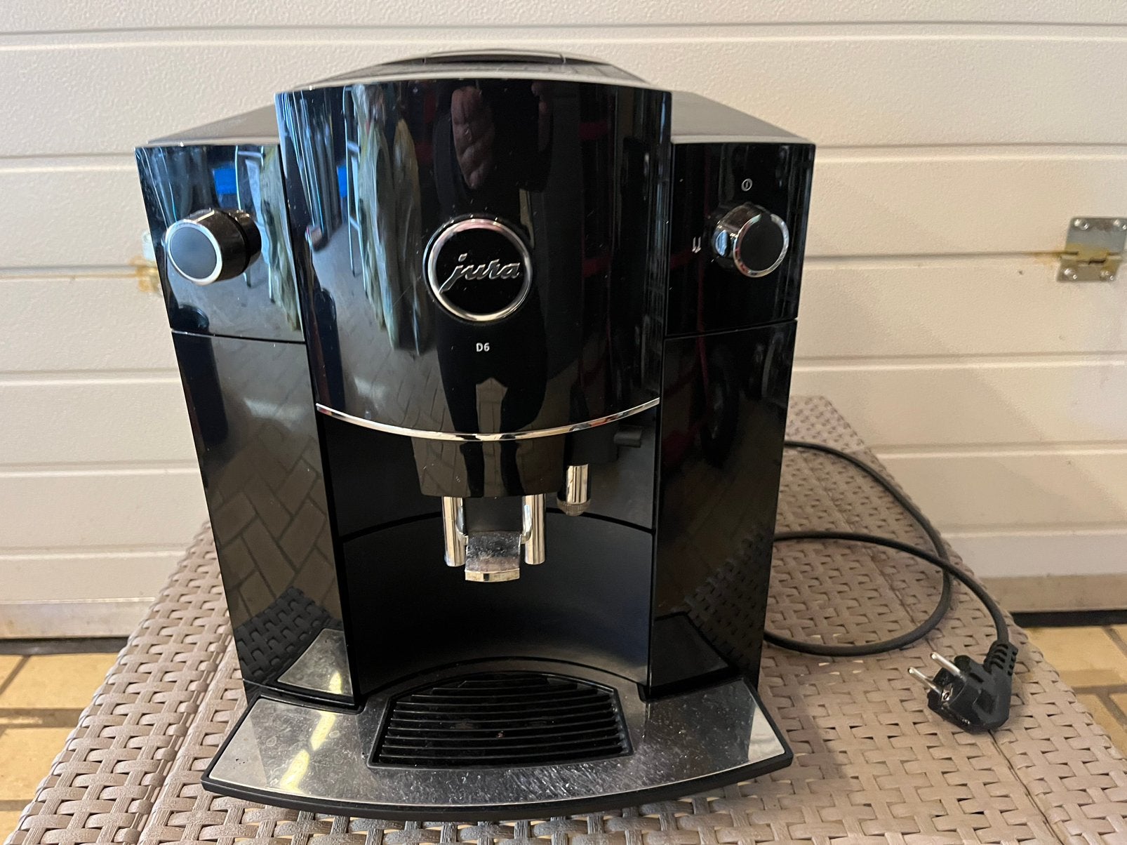 Jura D6 piano black koffiemachine, Afneembaar waterreservoir, Gebruikt, 10 kopjes of meer, Koffiemachine