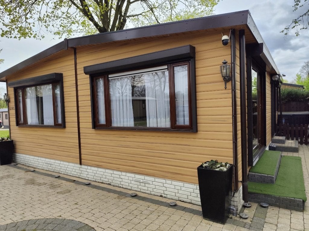 DUBBEL CHALET MET 2 SLAAPKAMERS - OK300 | 75 M², Tot en met 2