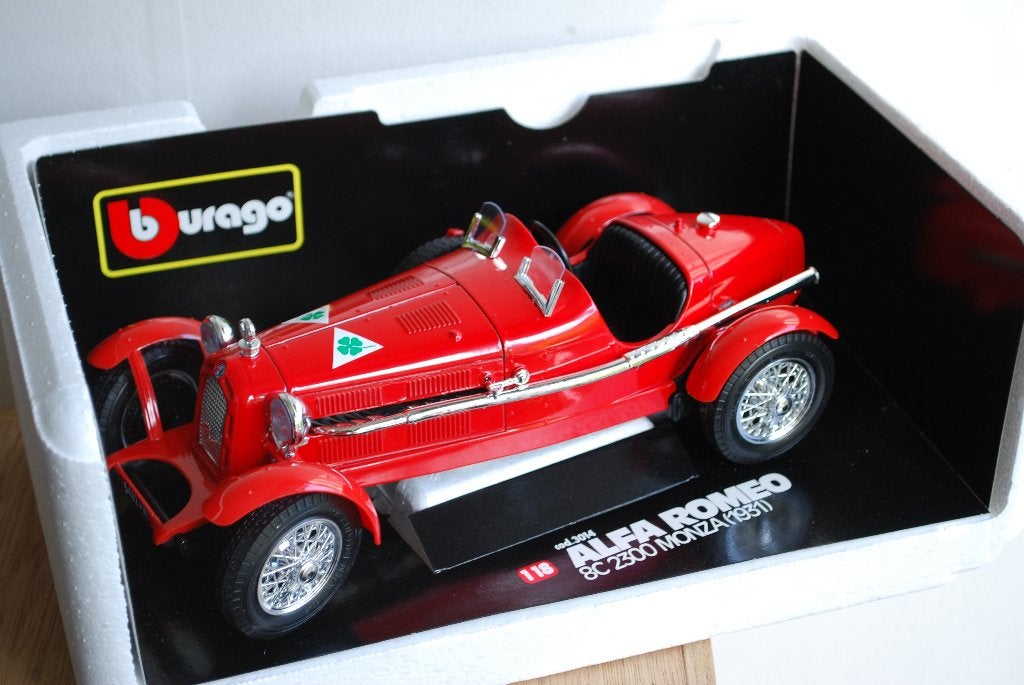 schaal modellen 1:18, Ophalen of Verzenden, Bburago