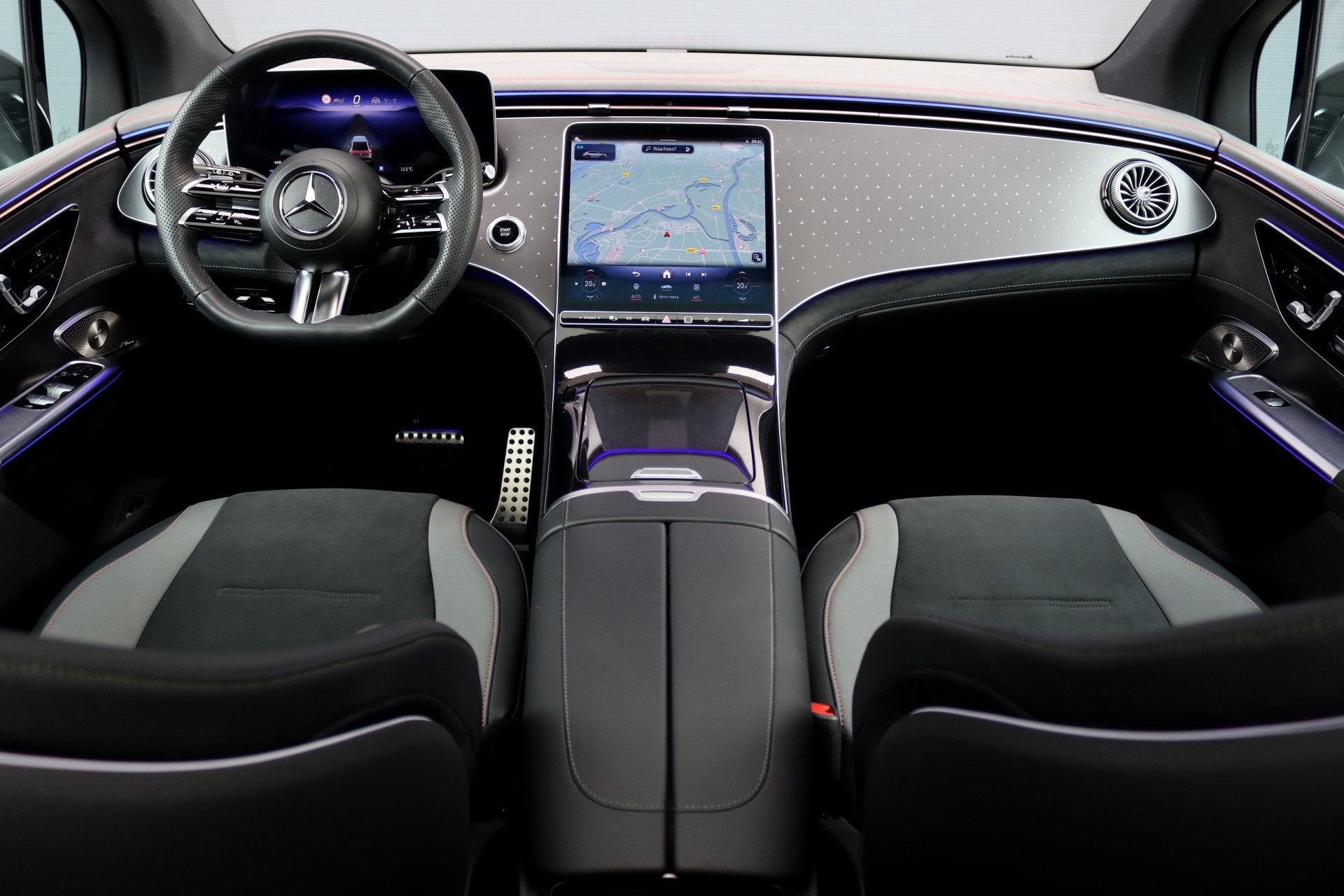 Mercedes-Benz EQE SUV 350 4MATIC AMG Line 91 kWh | Distronic, Auto's, Gebruikt, Zwart, Zwart, Origineel Nederlands