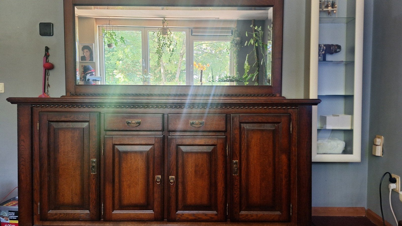 dressoir  vol eiken met spiegel, Ophalen