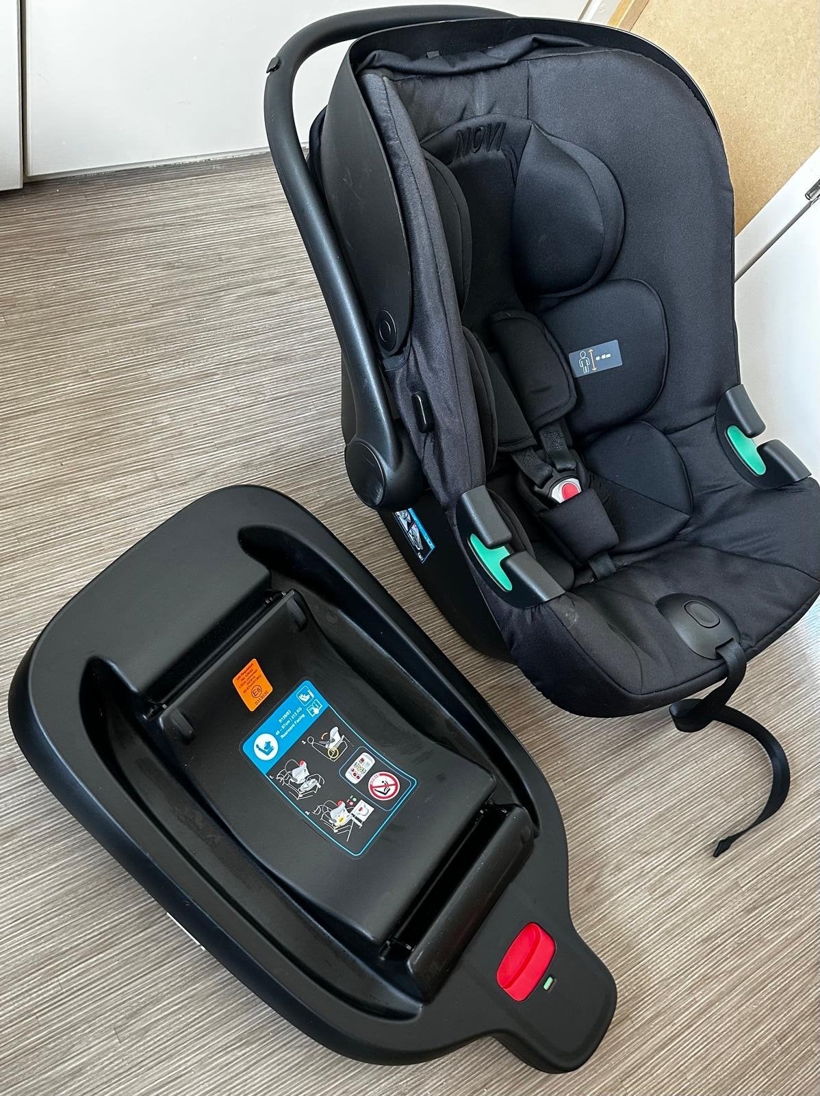 Maxi-Cosi autostoel met Isofix base - Zwart, Ophalen, Autogordel of Isofix, Gebruikt, 0 t/m 13 kg