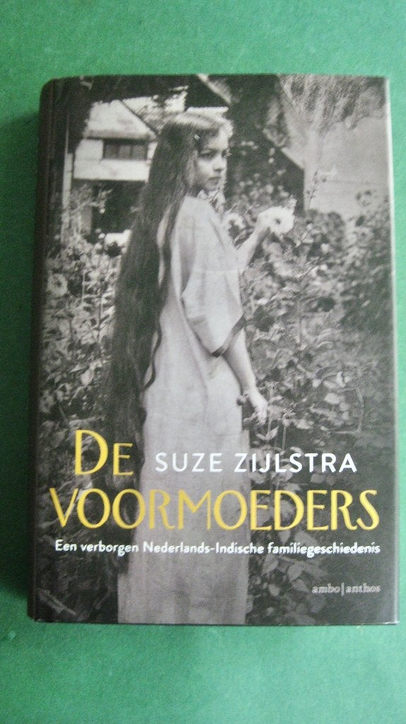 Suze Zijlstra - De Voormoeders, Ophalen of Verzenden, 20e eeuw of later, Zo goed als nieuw