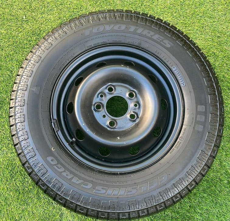 Reservewiel Fiat Ducato  15" 5x118 ongebruikt 10 mm profiel., Caravans en Kamperen, Camper-accessoires, Ophalen, Zo goed als nieuw