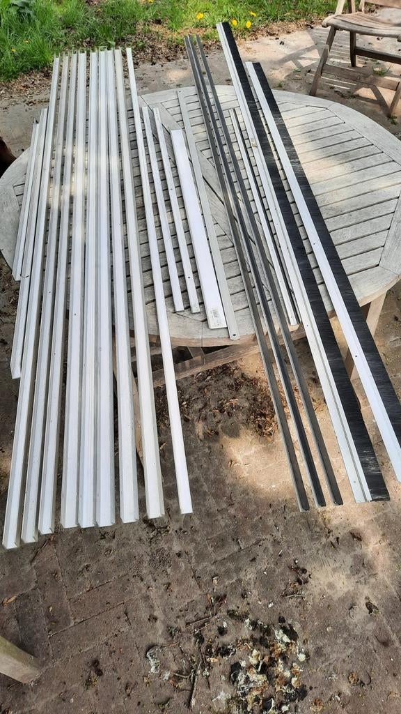 Aluminium strips hoekprofiel schuifdeurrail borstelrail div., Ophalen, Zo goed als nieuw, Aluminium