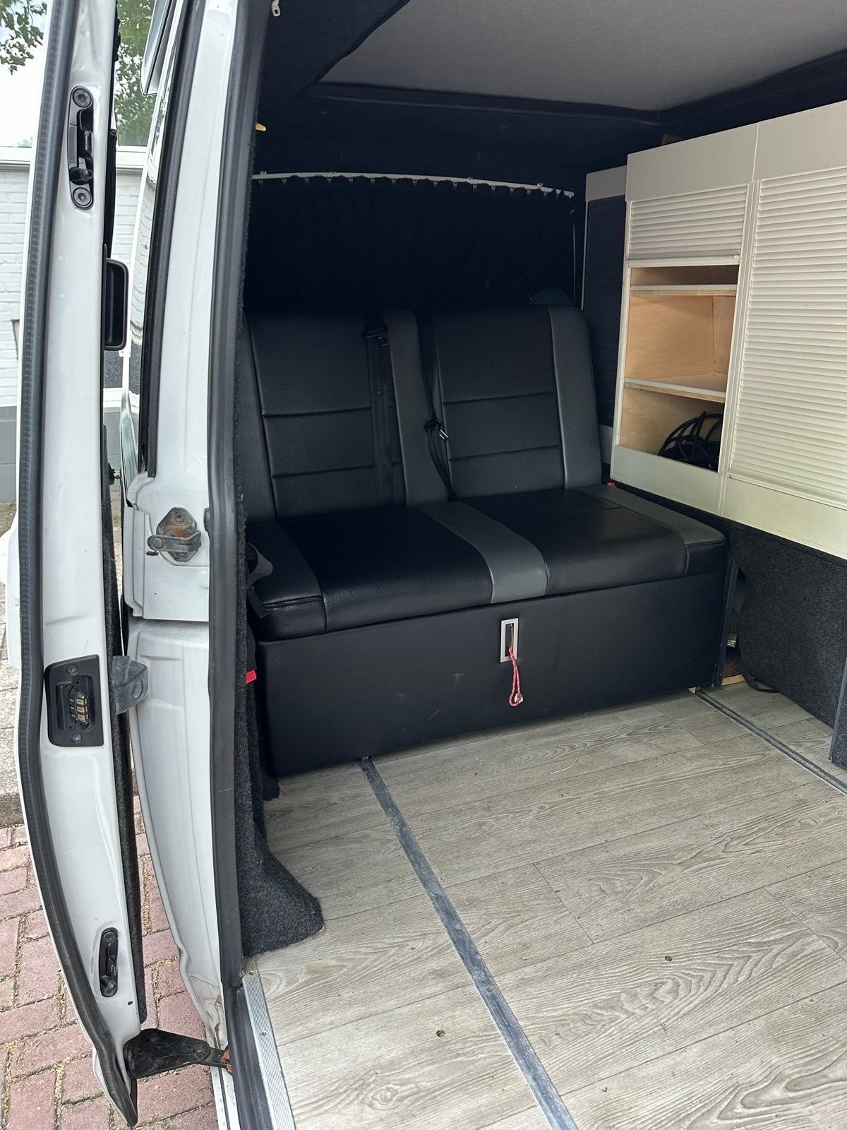 Foto 13 van Volkswagen T5 camper Automaat