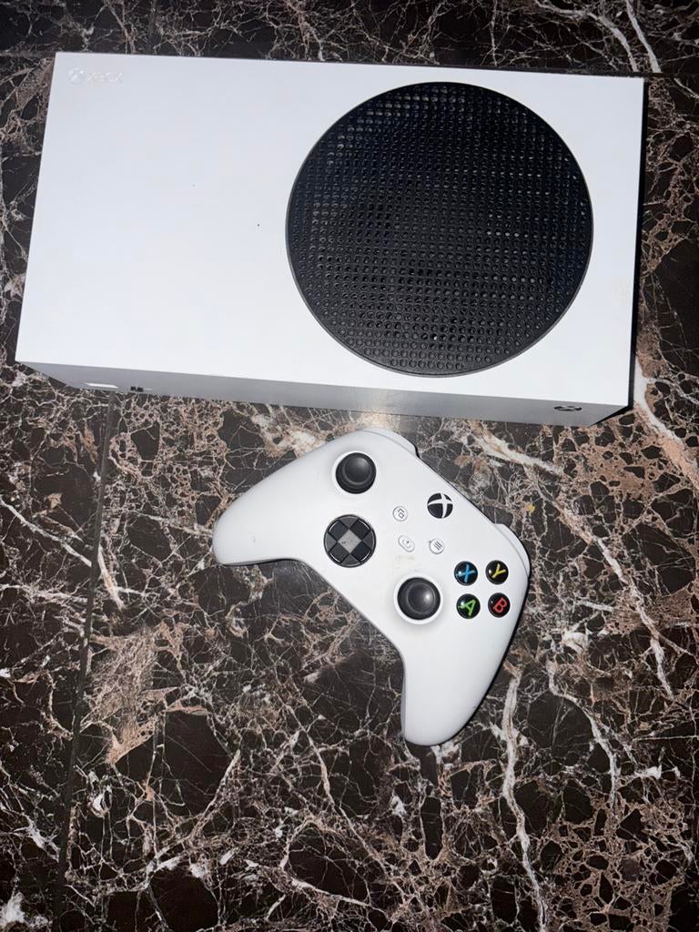 GEZOCHT!! Ik zoek een xbox series s, Ophalen of Verzenden, Zo goed als nieuw