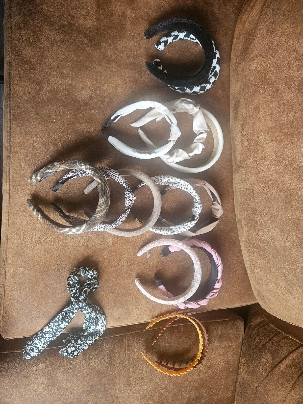 Diverse haarbanden en scrunchies - Zo goed als nieuw, Kinderen en Baby's, Kindermode-accessoires, Ophalen, Zo goed als nieuw, Haarband