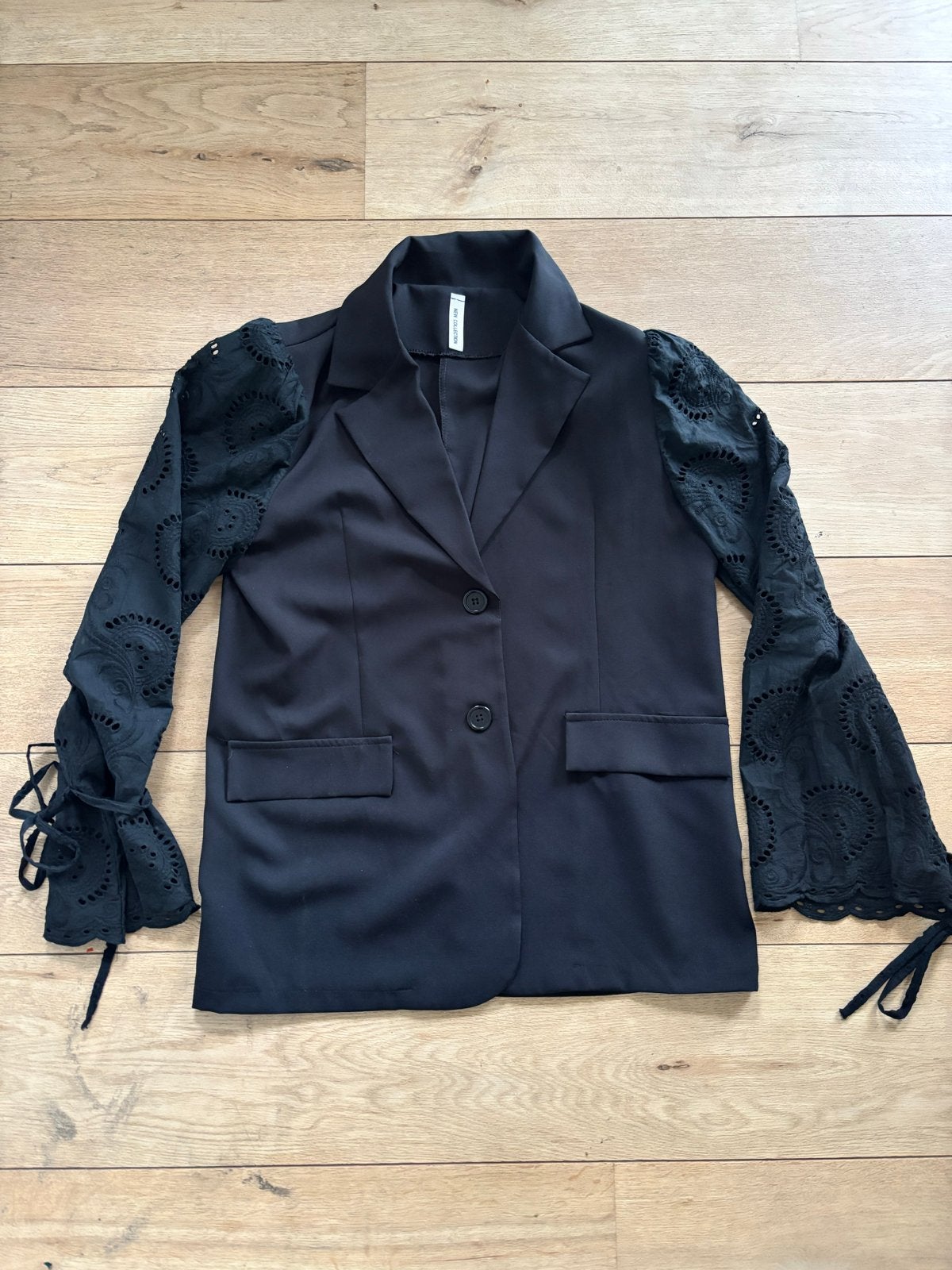 Blouse - Maat M - Merk NEW Collection, Kleding | Dames, Ophalen of Verzenden, Zo goed als nieuw, Maat 38/40 (M), Zwart