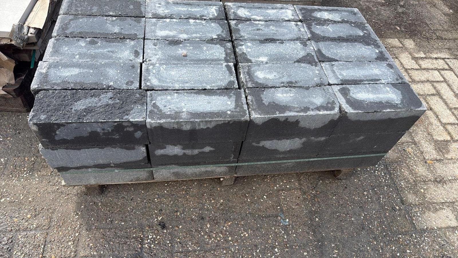 Stapelblokken 12x12x30 cm antraciet € 1,50, Tuin en Terras, Bielzen en Borders, Ophalen, Blok, Nieuw, Minder dan 25 cm