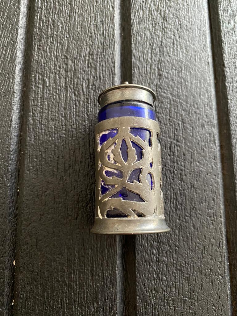 Antieke zoutstrooier zilver ? en glas, Ophalen of Verzenden