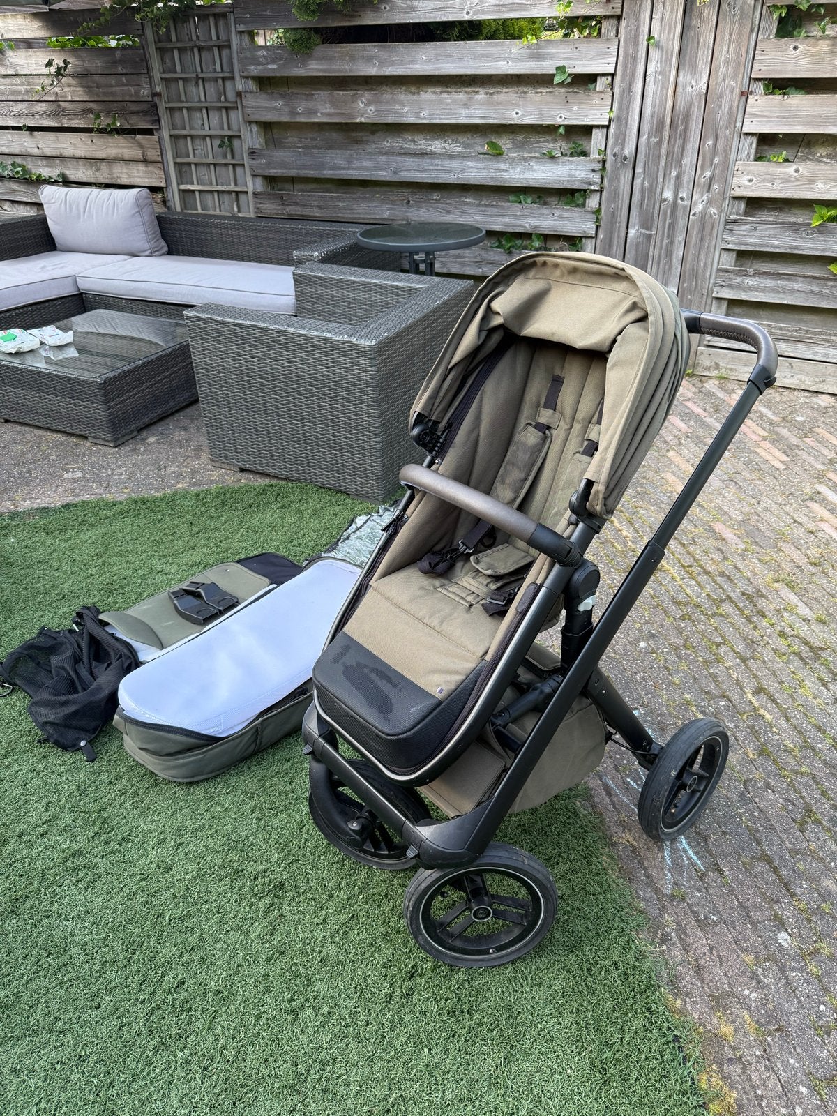 Dubatti One kinderwagen met reiswieg en accessoires, Overige merken, Ophalen of Verzenden, Zo goed als nieuw, Combiwagen