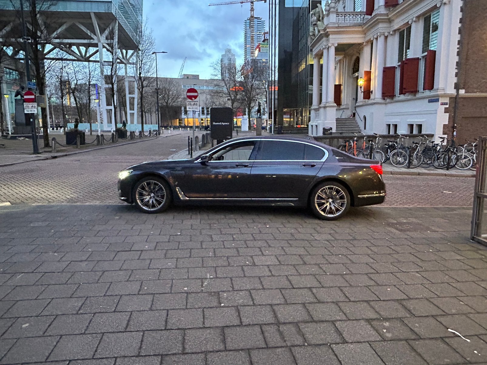 BMW 7-Serie 740Le 326pk Xdrive Iperformance Aut 2017 Grijs, Auto's, Automaat, 1998 cc, 4 cilinders, 258 pk