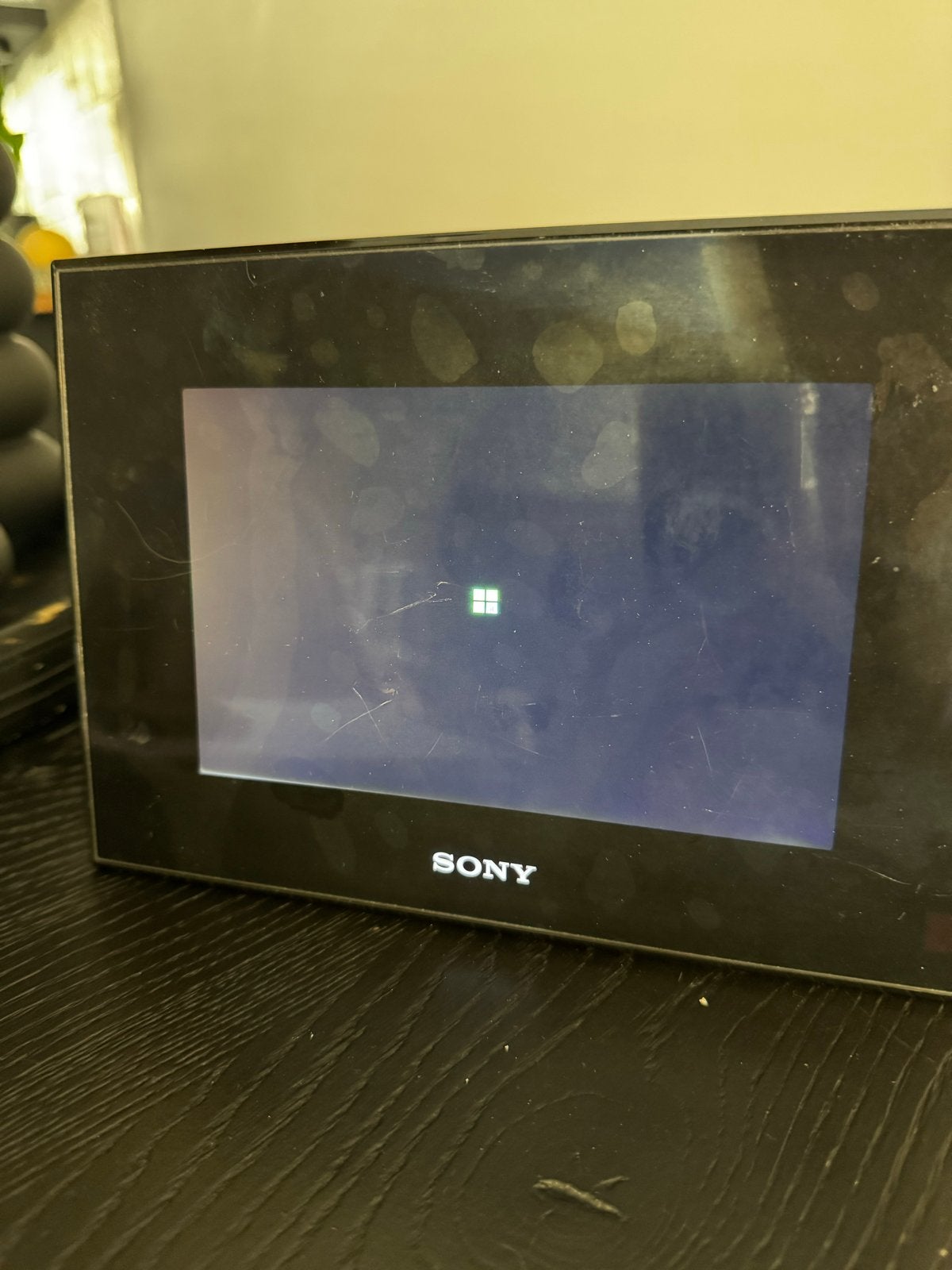 Sony Digitale Fotolijst 8 inch, 2GB, Pianolak Zwart, Ophalen, Gebruikt, Sony, Afstandsbediening