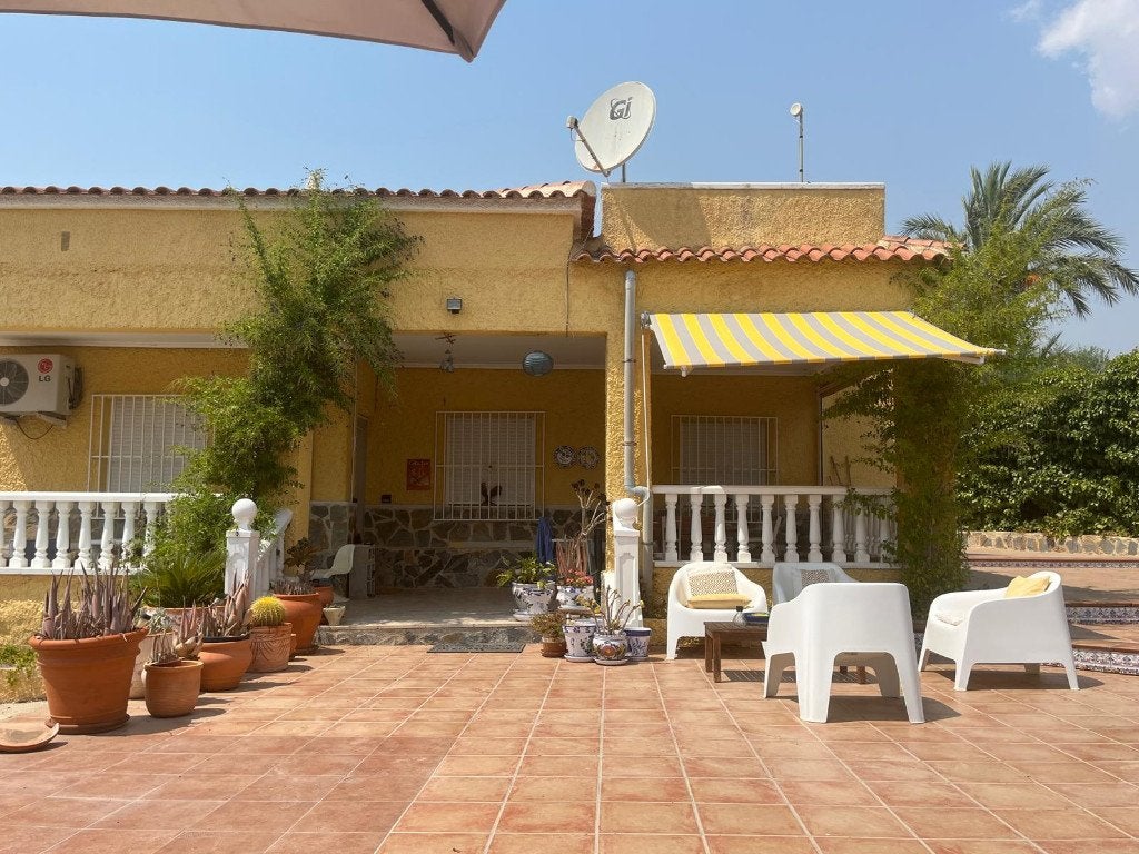 gezocht huurwoning lange termijn Sitges of omgeving., Huizen en Kamers