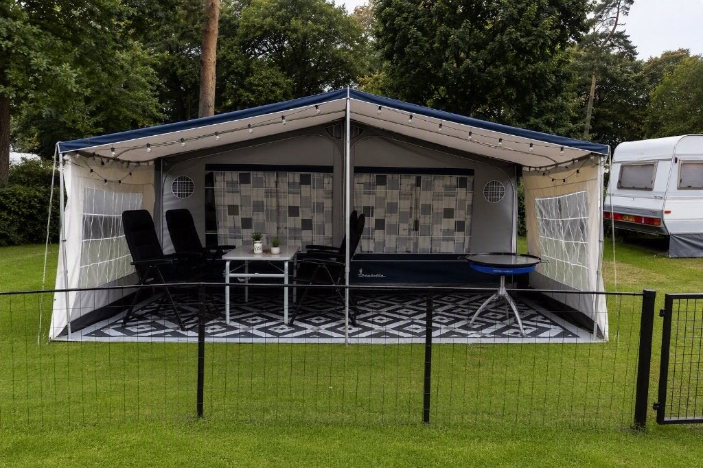 Caravan Knaus Sudwind 500 tkm, Rondzit, Douche, 7 tot 8 meter, Particulier