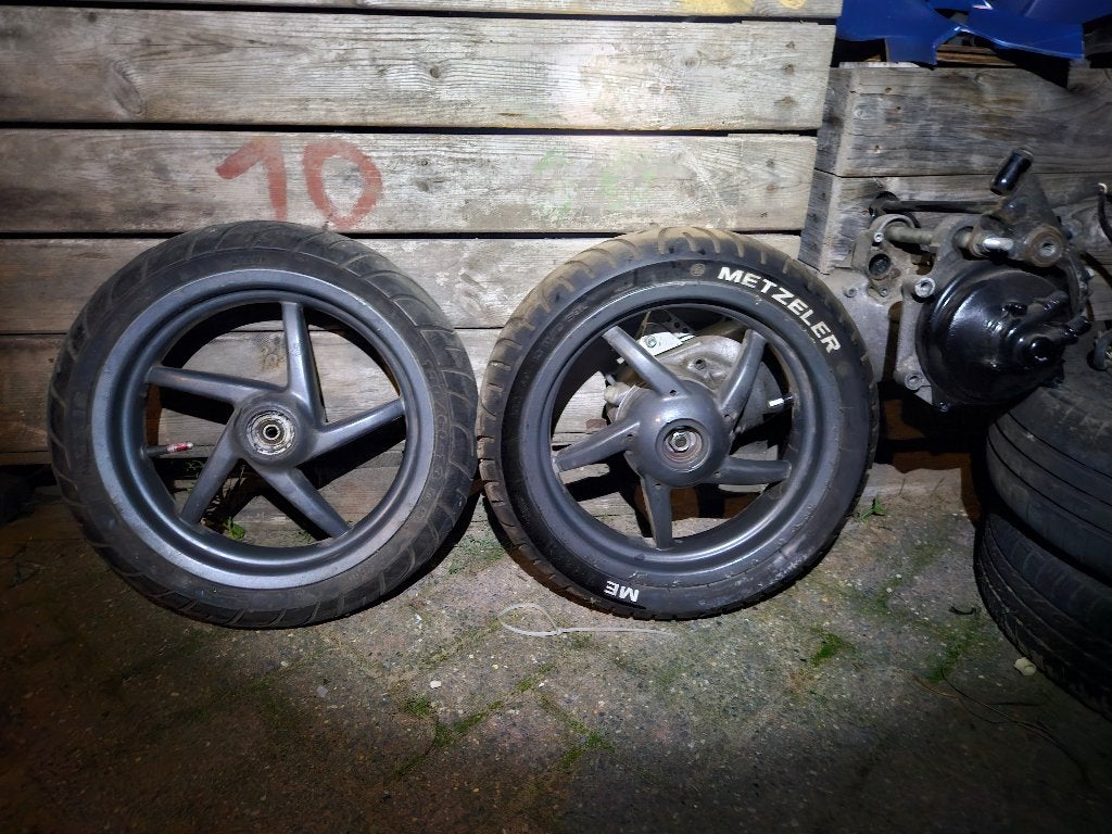 Velgen set Aprilia SR minarelli horizontaal SD wiel velg, Fietsen en Brommers, Aprilia, SR, Gebruikt, Aprilia