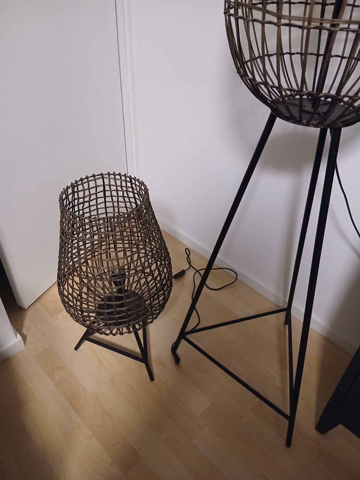 2 mooie lampen van pronto wonen, Ophalen, Kunststof, 100 tot 150 cm, E27 (groot)