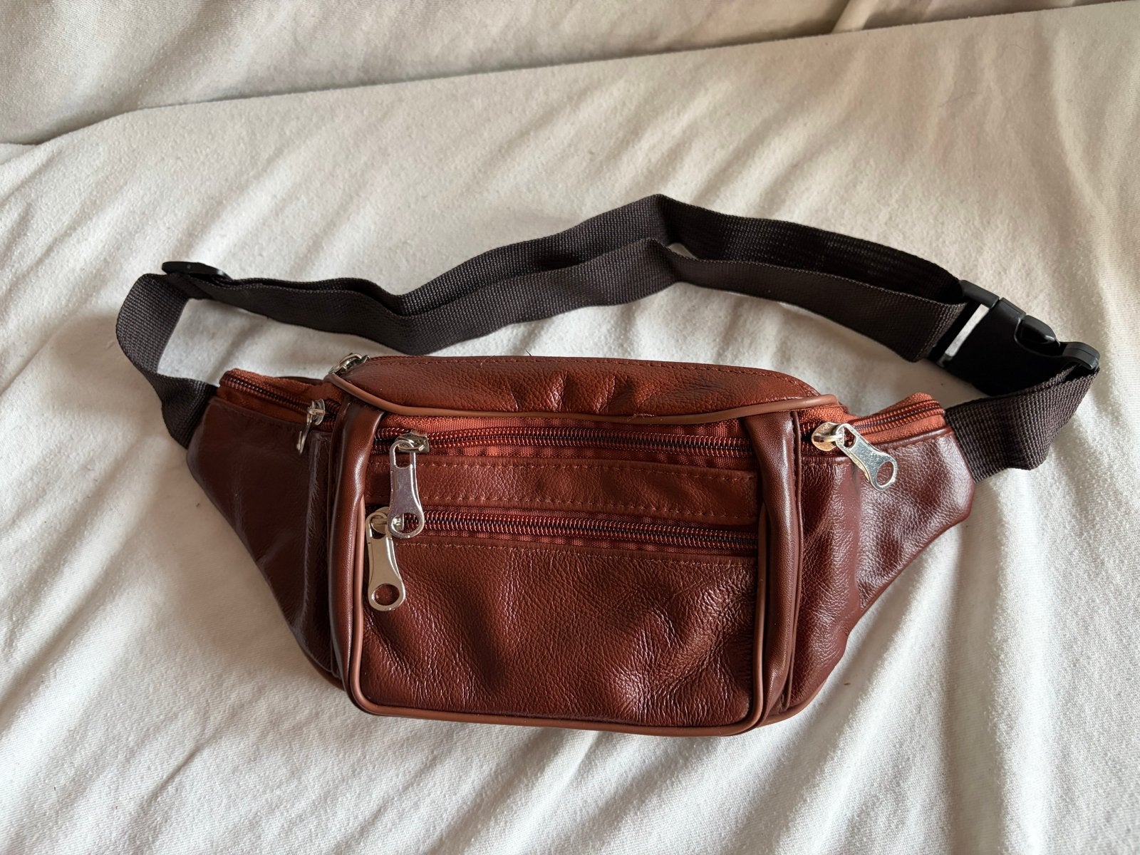 Nieuwe bruine heuptas met 7 vakken en antidiefstalvak, Sieraden, Tassen en Uiterlijk, Ophalen of Verzenden, Nieuw, Bruin, Overige merken