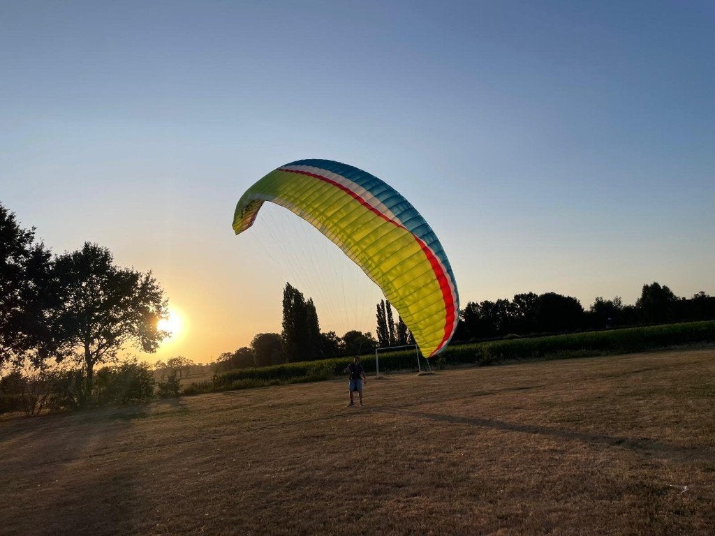 Air Design Vivo M - Low B paraglider, Ophalen of Verzenden, Gebruikt, Scherm