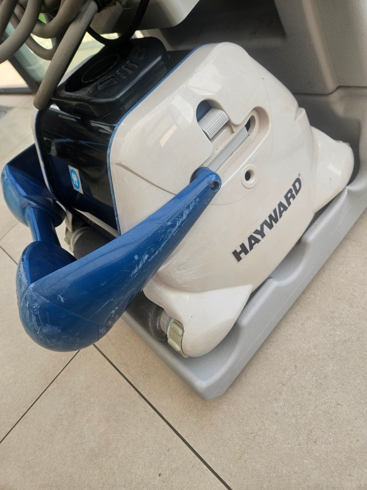 Zwembad robot hayward, Ophalen