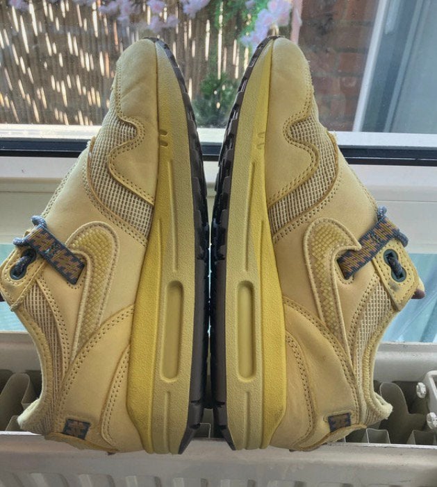 Nike air max 1 Cactus Travis Scott Saturn Gold mt 38,5, Ophalen of Verzenden, Zo goed als nieuw, Overige kleuren