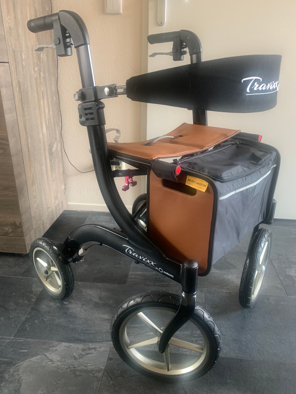 Travixx traveller kl zwart  type / model S van midipoint, Ophalen, Zo goed als nieuw