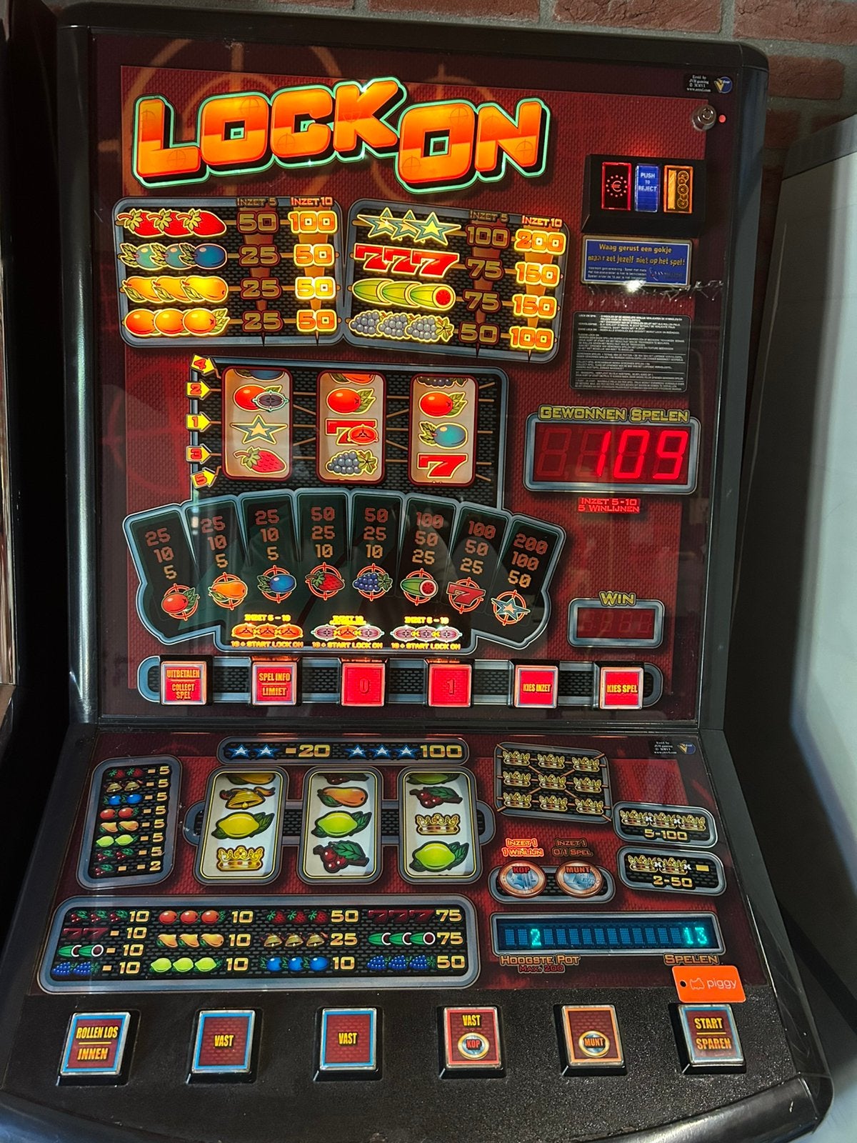 Lock On gokkast fruitautomaat 1000 pnt horeca programma, Verzamelen, Automaten | Gokkasten en Fruitautomaten, Euro, Ophalen, Gebruikt