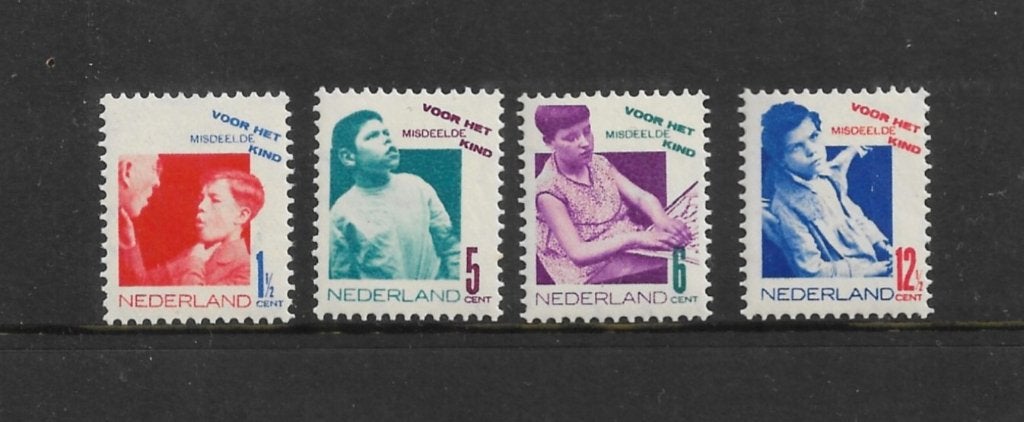 Wm no 240-43 Postfris  zie scan, Ophalen of Verzenden, Postfris