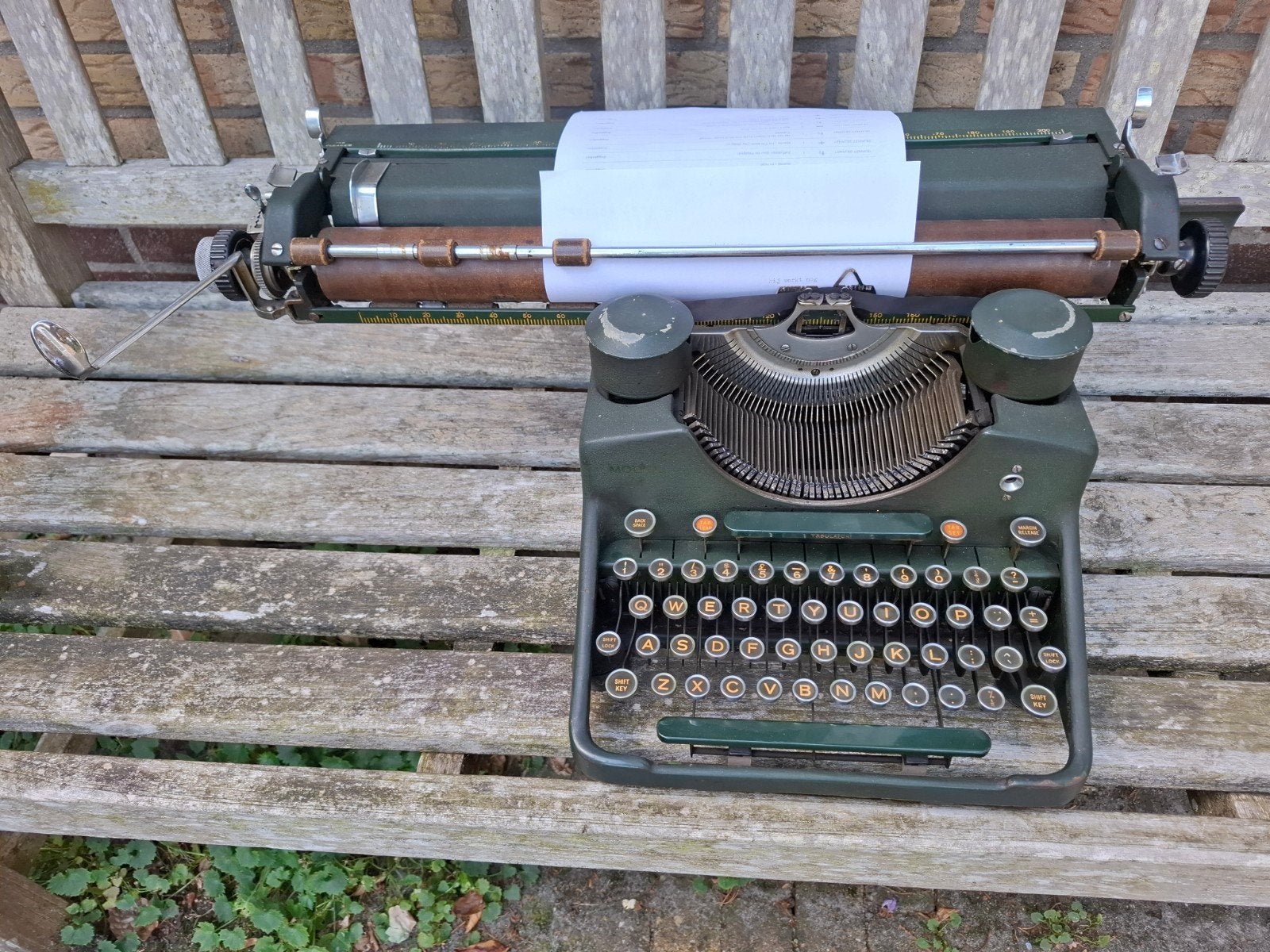 goedwerkende oude typemacine van merk BarLock 1951, Ophalen